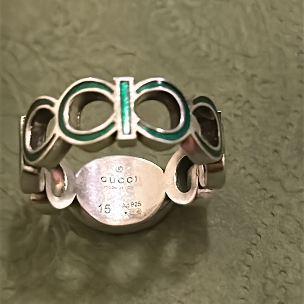 Gucci Unisex Sterling Silver Interlocking GG Logo Ring - Picture 4 of 6